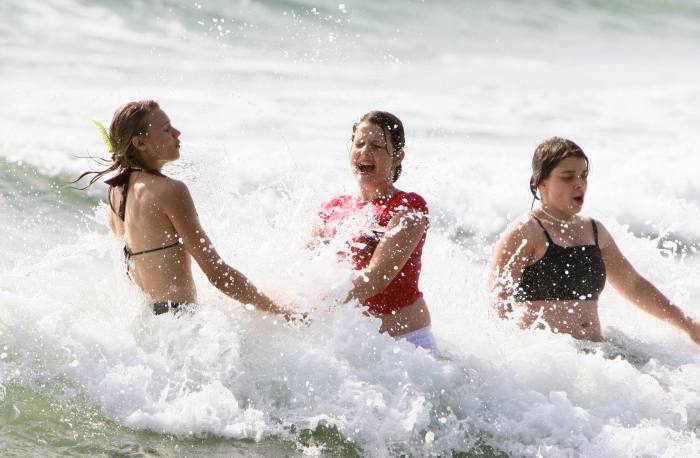 GirlsinWater
